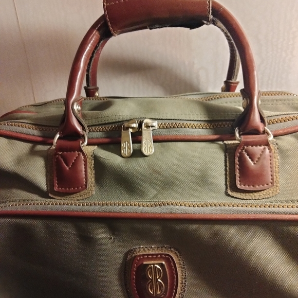 BB MEN GREEN CANVAS TRAVEL BAG $22. - Picture 6 of 13